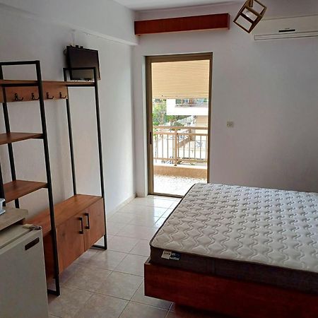 Μαρου Rooms Olympiakí Aktí Exterior foto